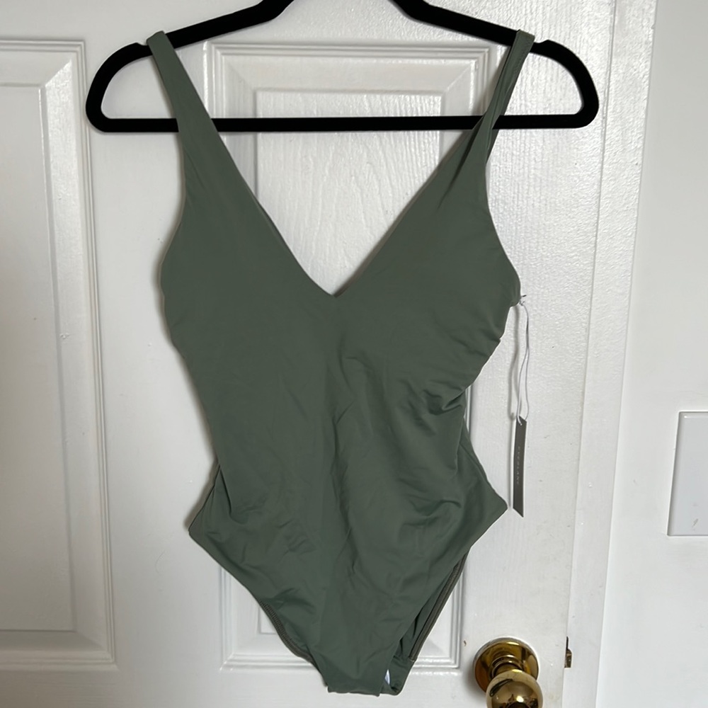 Everlane one piece swimsuit